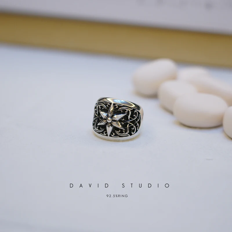 CHROME HEARTS OVAL STAR RING – ClASSIC