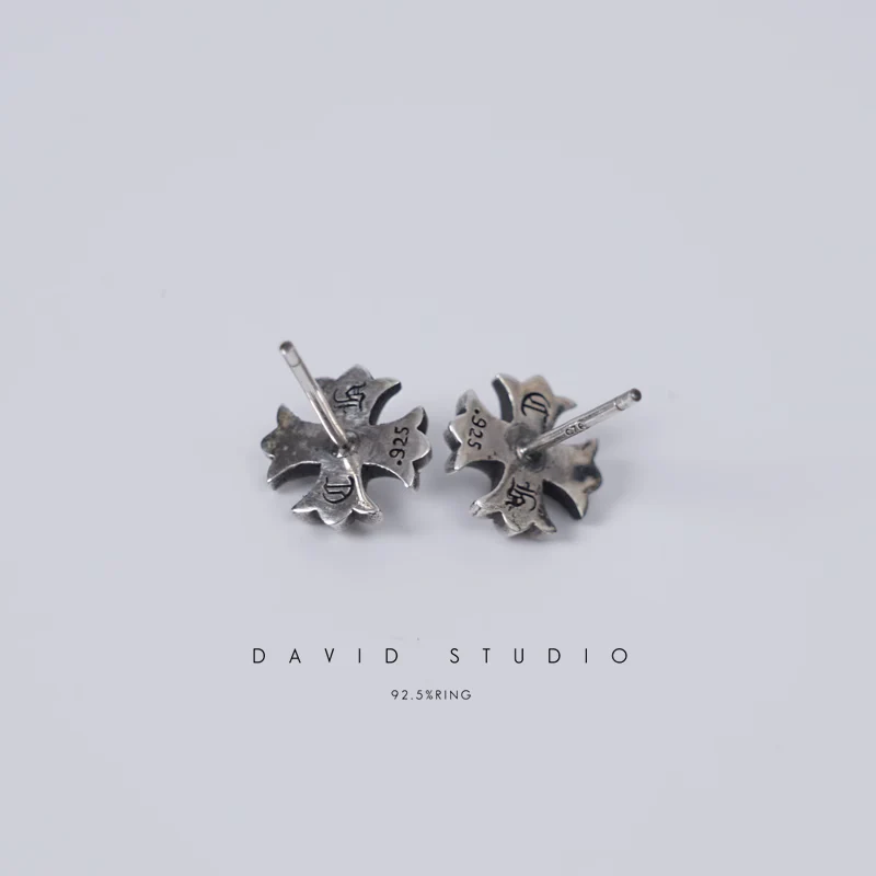 CHROME HEARTS CROSS CUT OUT STUD EARRING