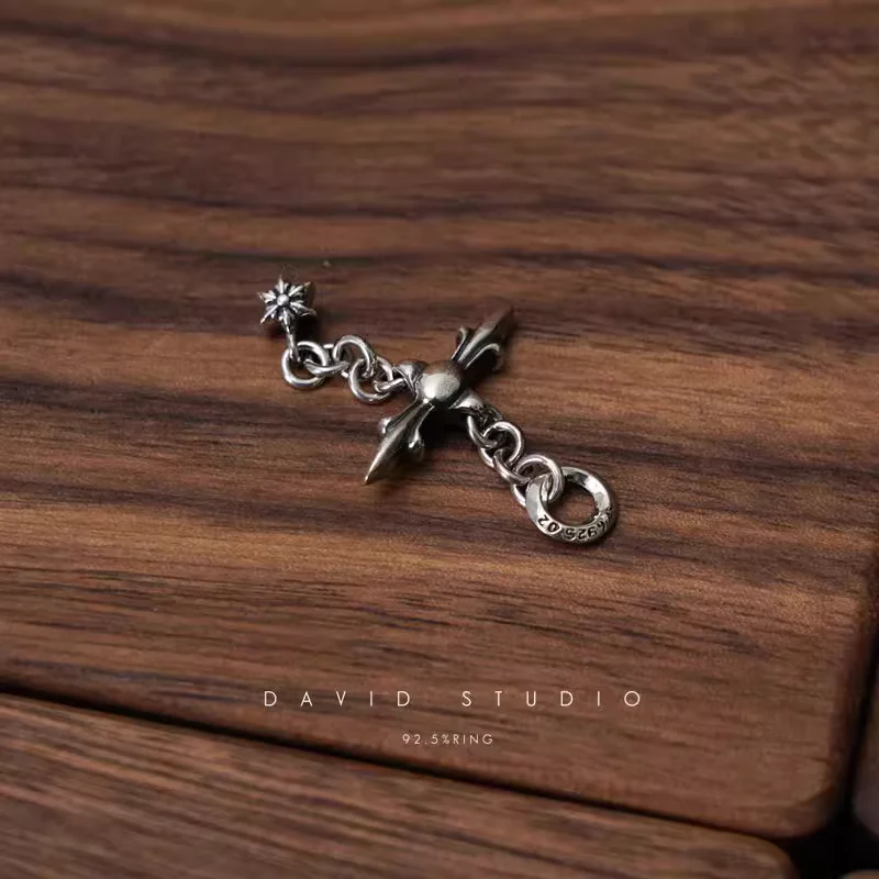CHROME HEARTS ROLY CROSS PENDANT