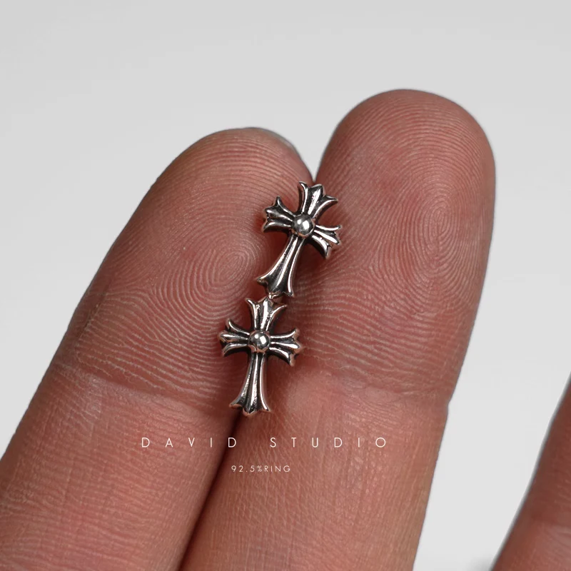 CHROME HEARTS CORSS EARRINGS – CLASSIC