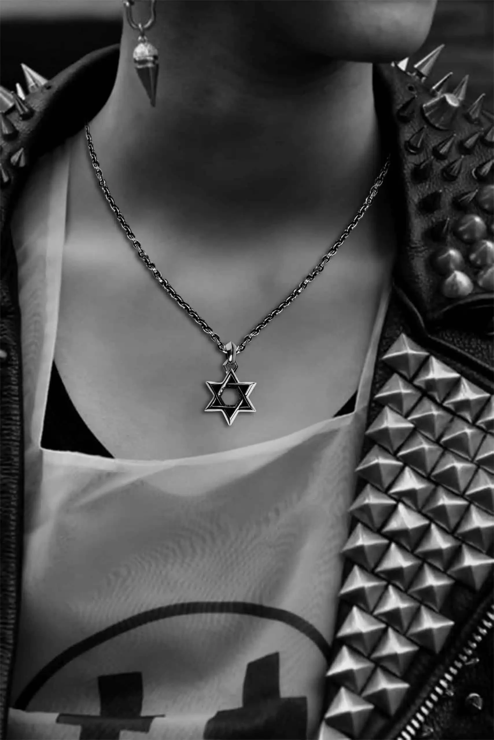 CHROME HEARTS SMALL STAR OF DAVID PENDANT