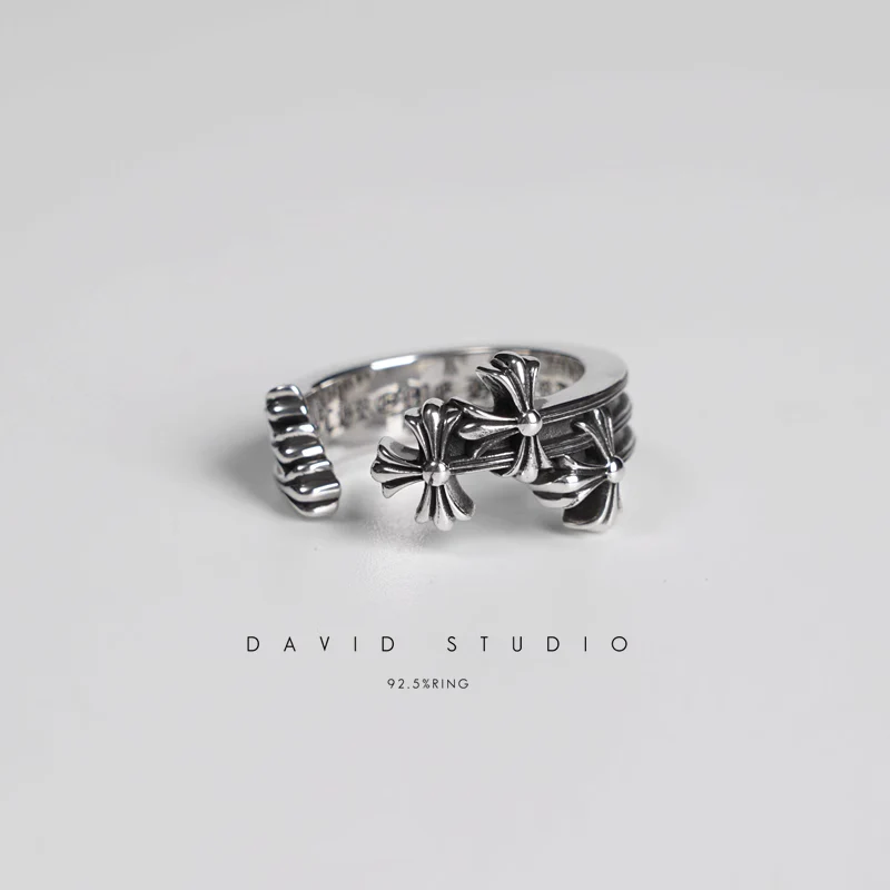 CHROME HEARTS CEMETERY HOOP RING