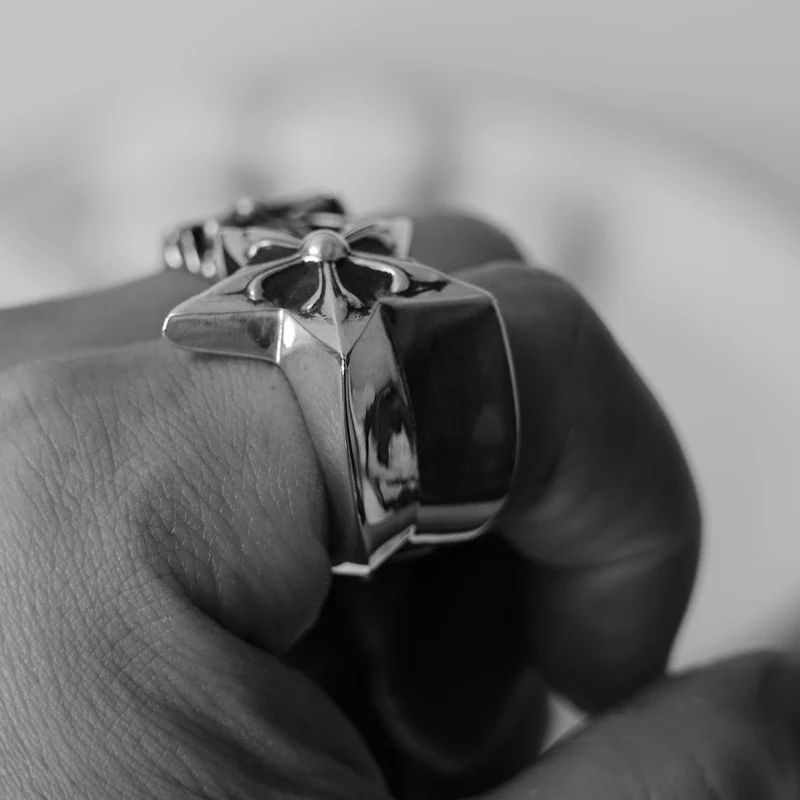 CHROME HEARTS LARGE STAR RING
