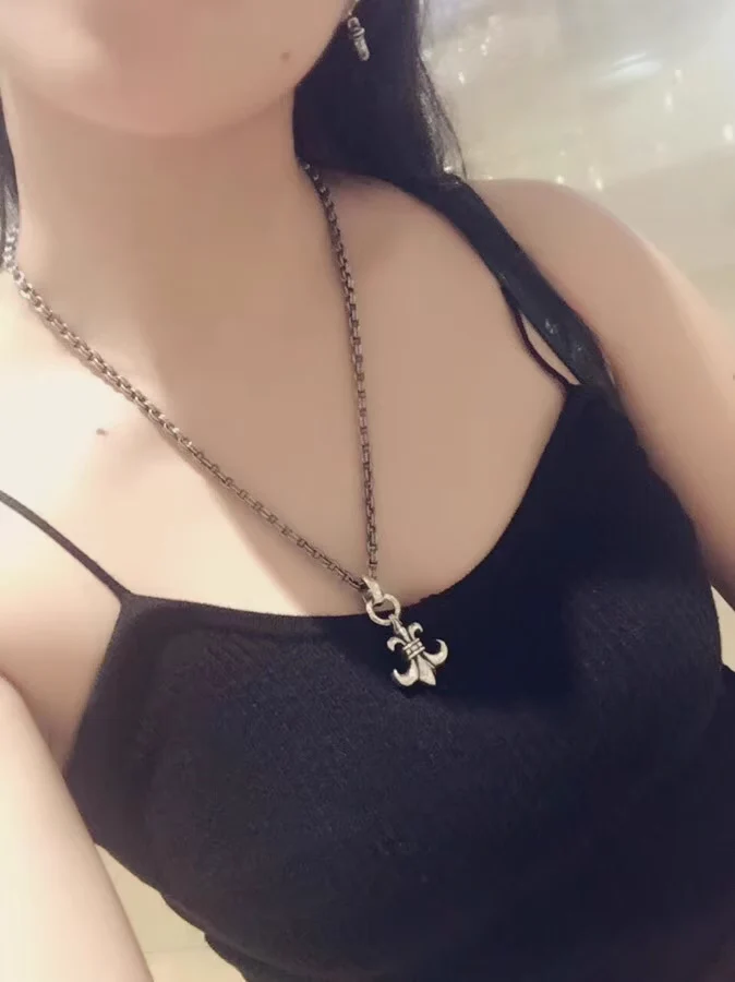 BS FLEUR PENDANT WITH BAIL – PAPER CHAIN