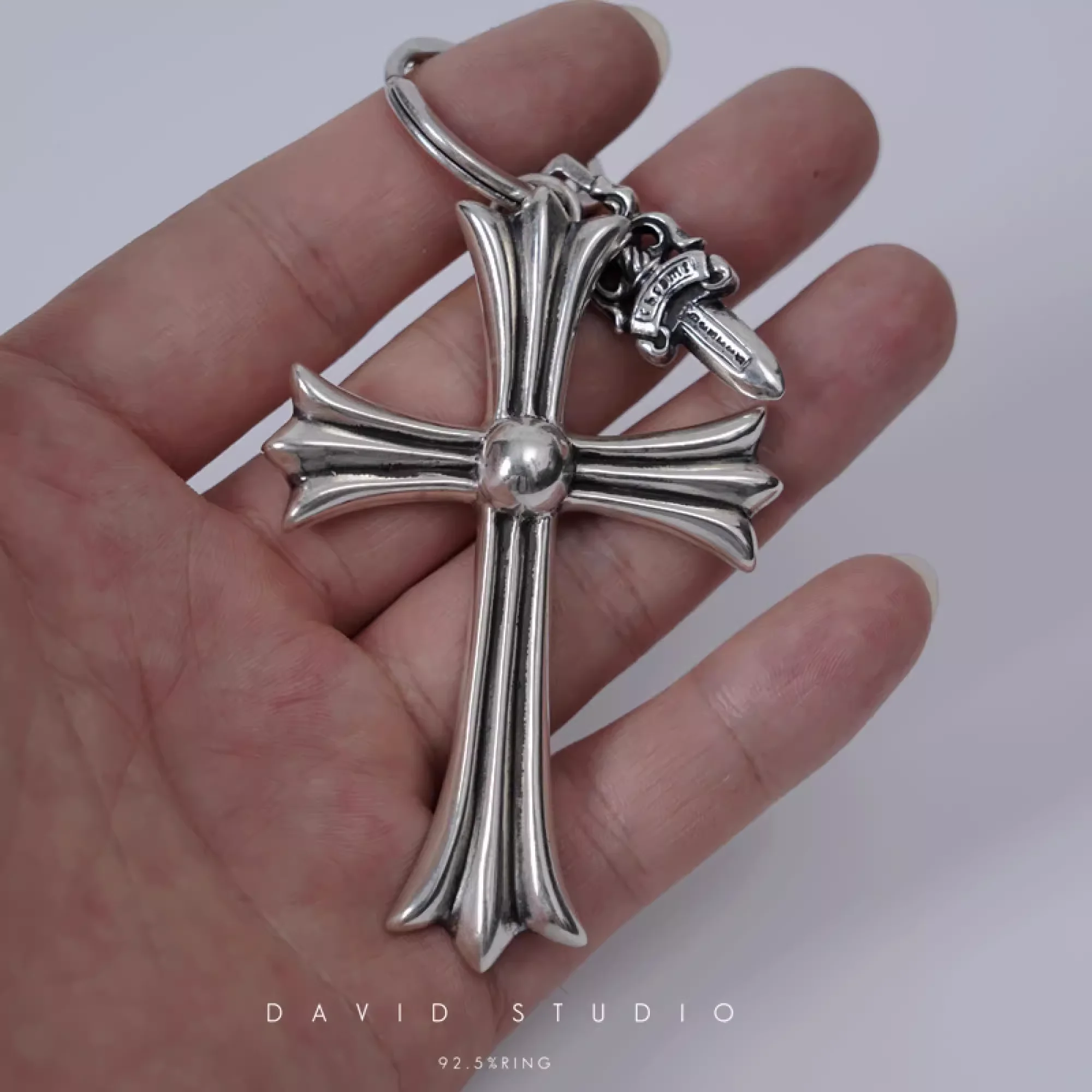 CHROME HEARTS CROSS AND DAGGER KEY RING