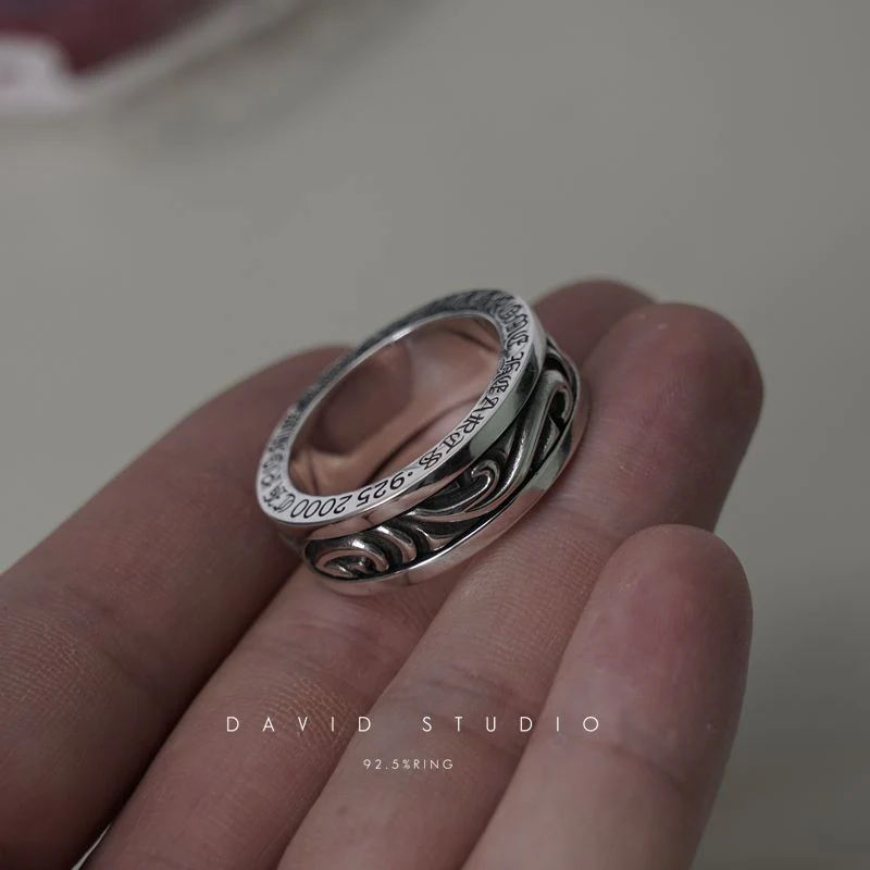 CHROME HEARTS SCROLL SPINNER RING