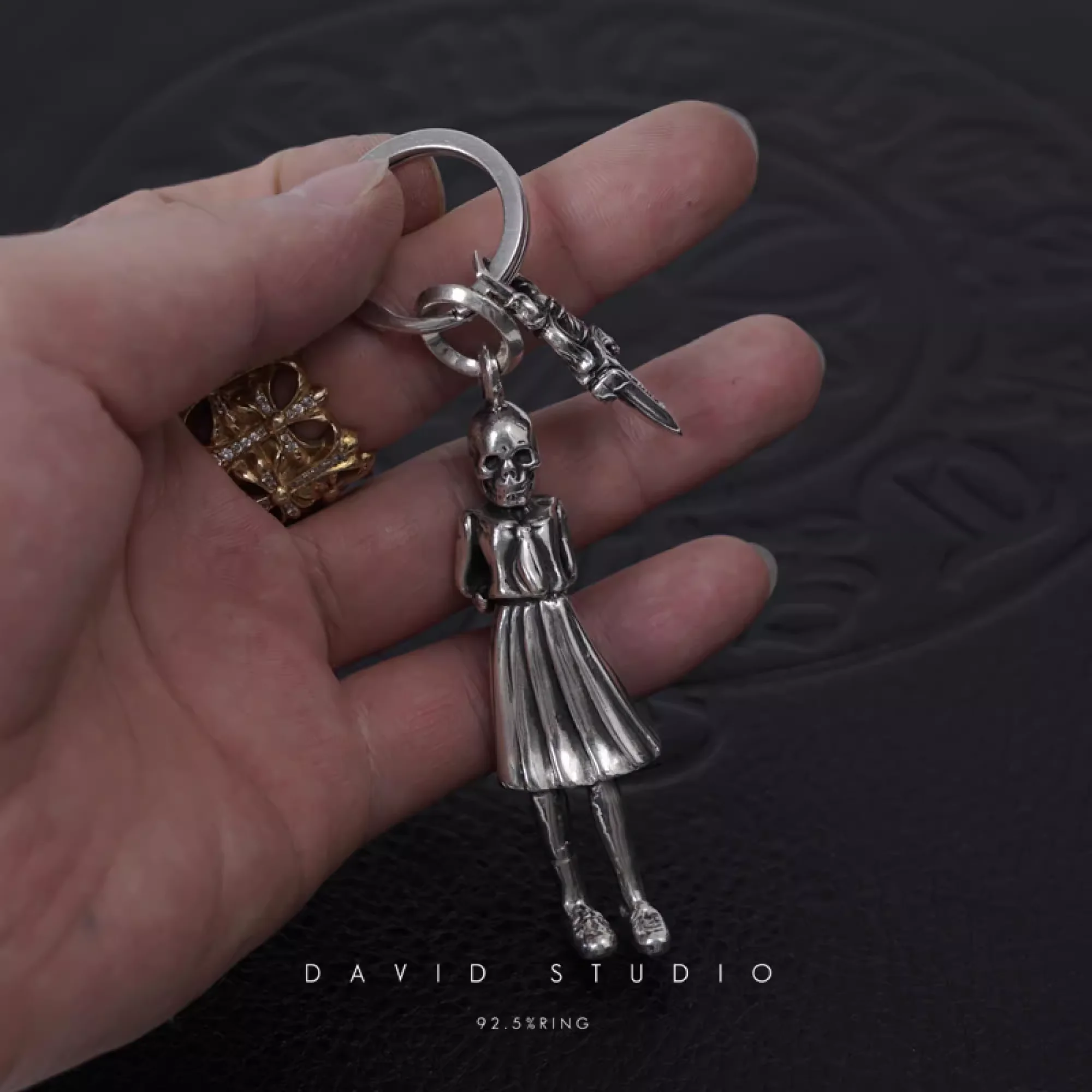 CHROME HEARTS FOTI SKIPPY AND DAGGER KEY RING