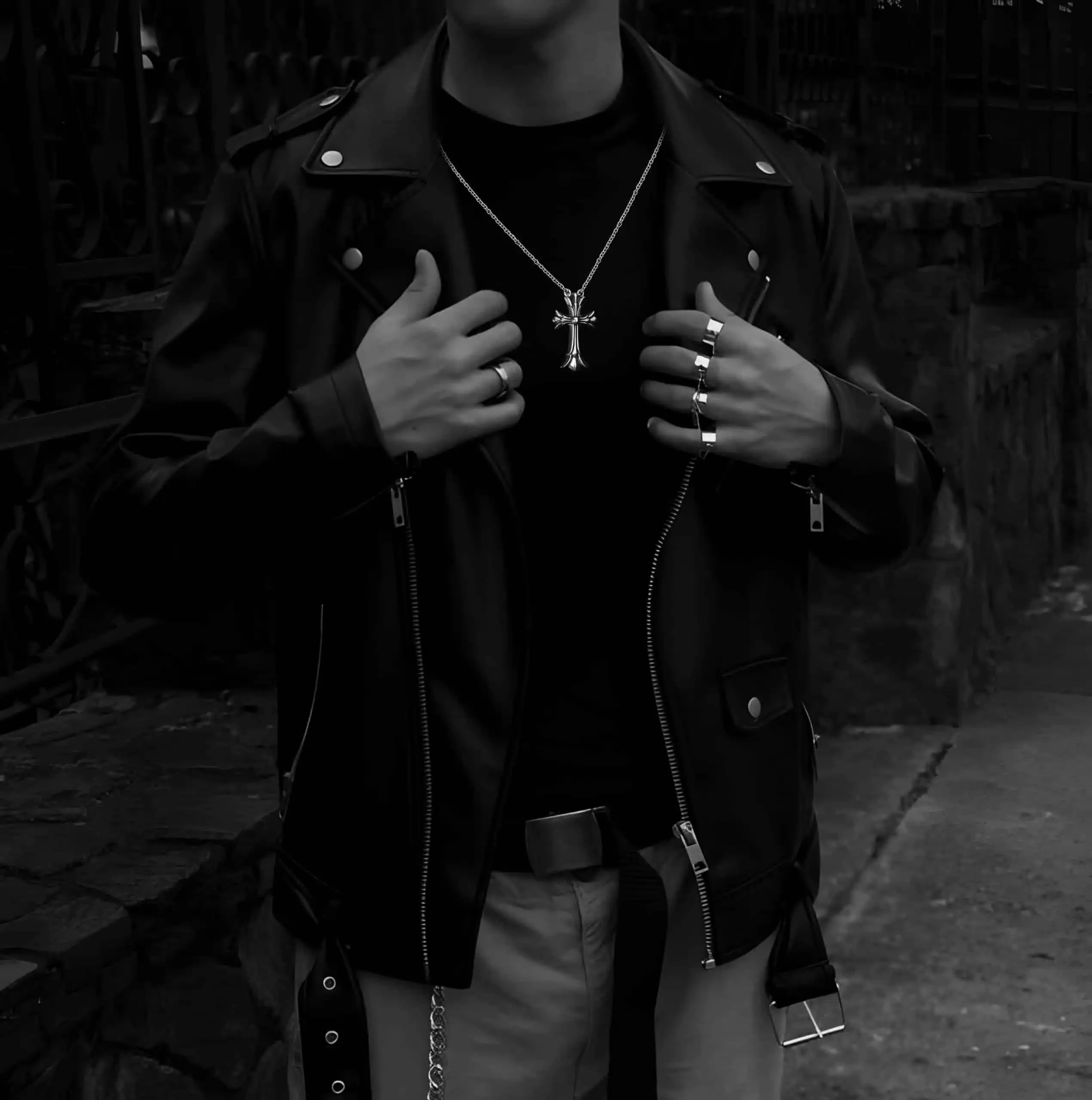 LARGE DOUBLE CROSS PENDANT – ROLL CHAIN