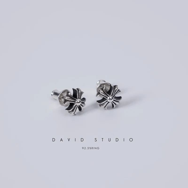 CHROME HEARTS CROSS CUT OUT STUD EARRING