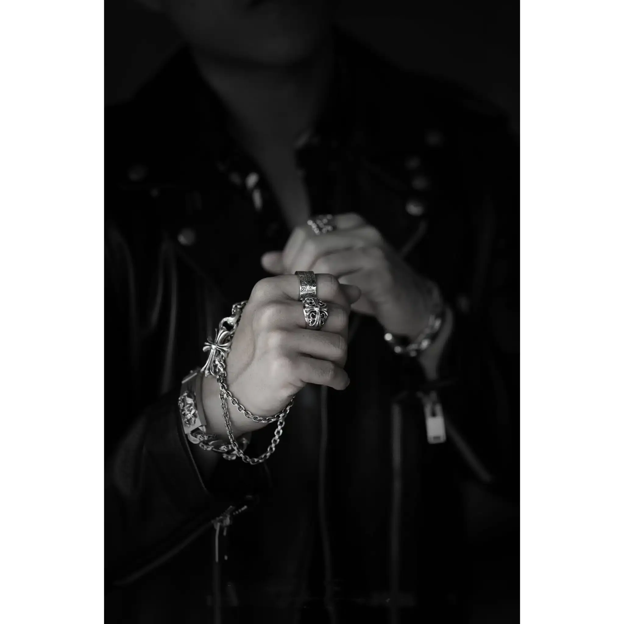 CHROME HEARTS KEEPER RING