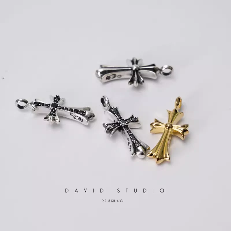 CHROME HEARTS SMALL CROSS CHARM WITH DIAMONDS