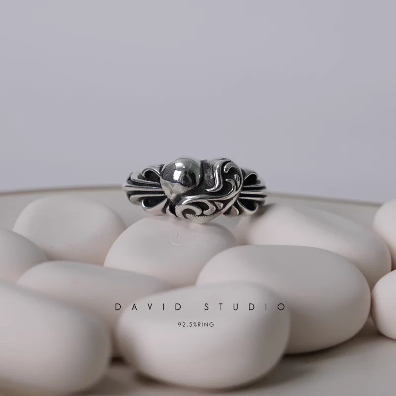 CHROME HEARTS FLORAL CROSS HEART RING
