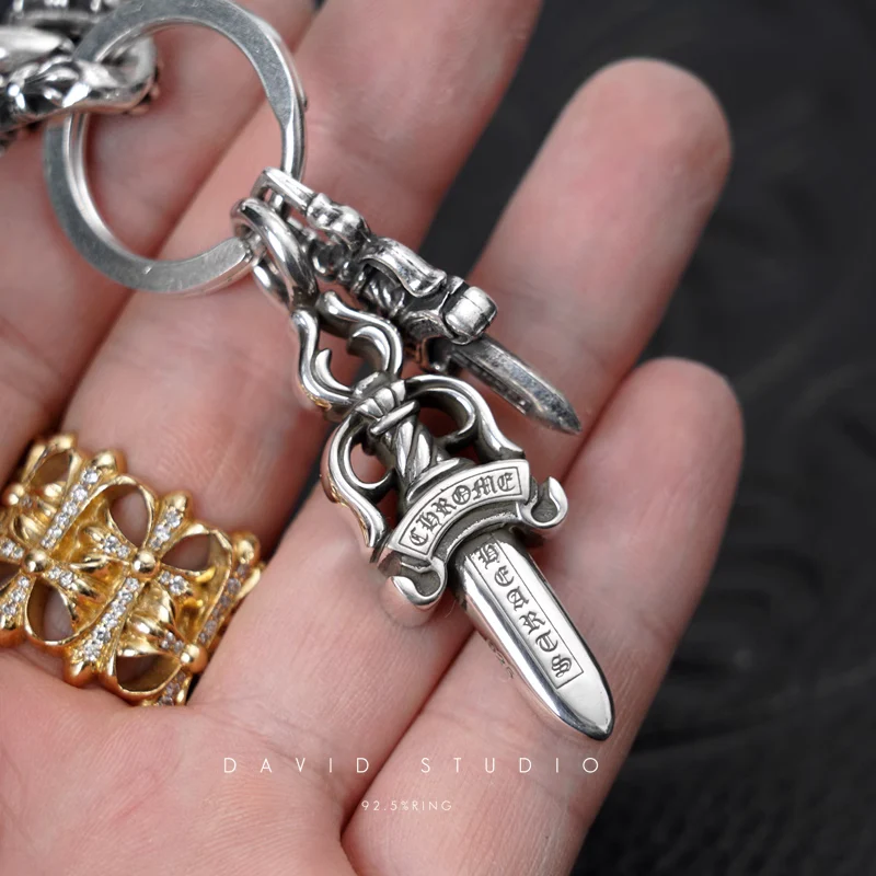 CHROME HEARTS DOUBLE DAGGER KEY RING