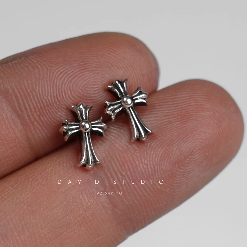 CHROME HEARTS CORSS EARRINGS – CLASSIC