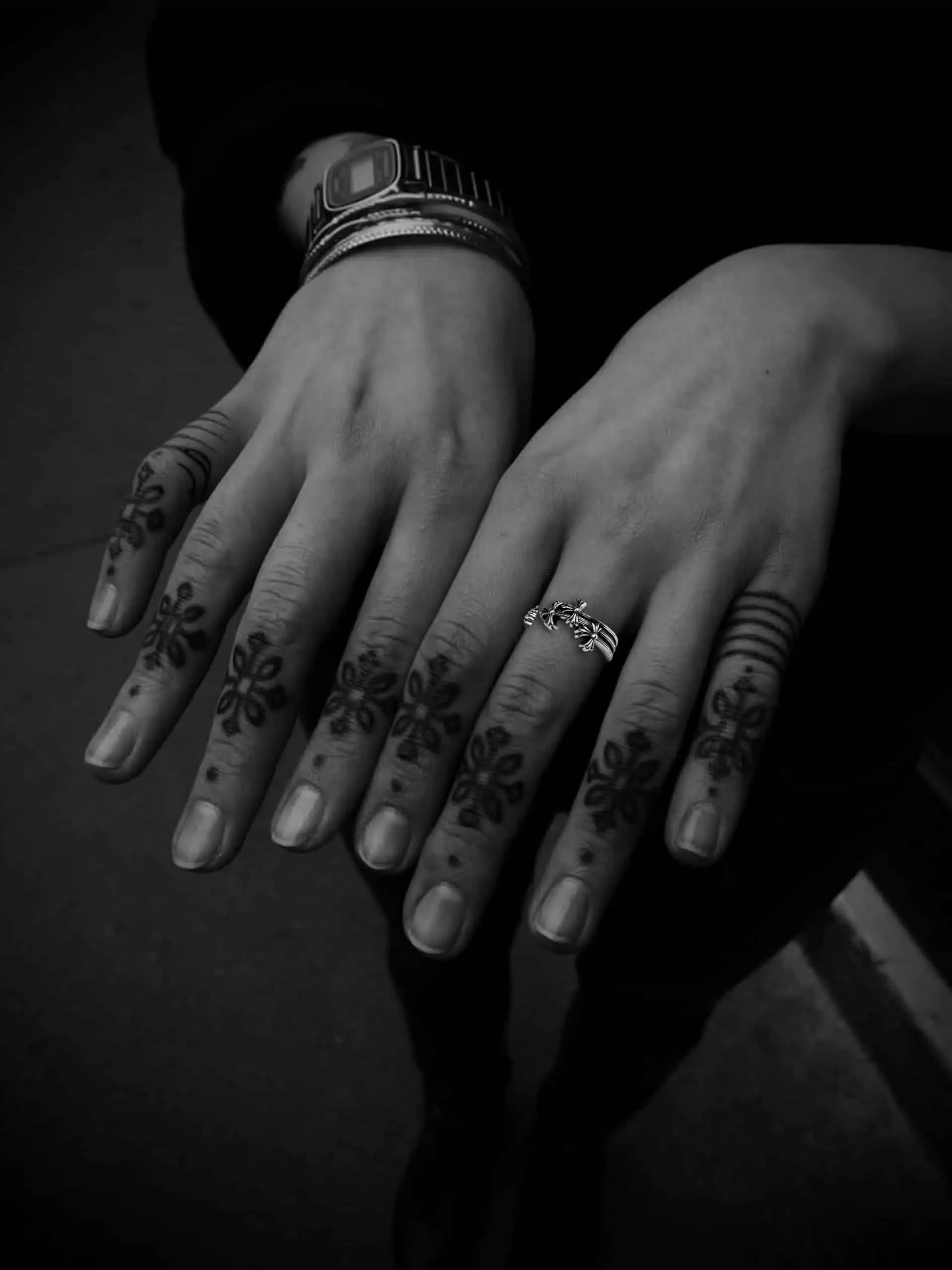 CHROME HEARTS CEMETERY HOOP RING
