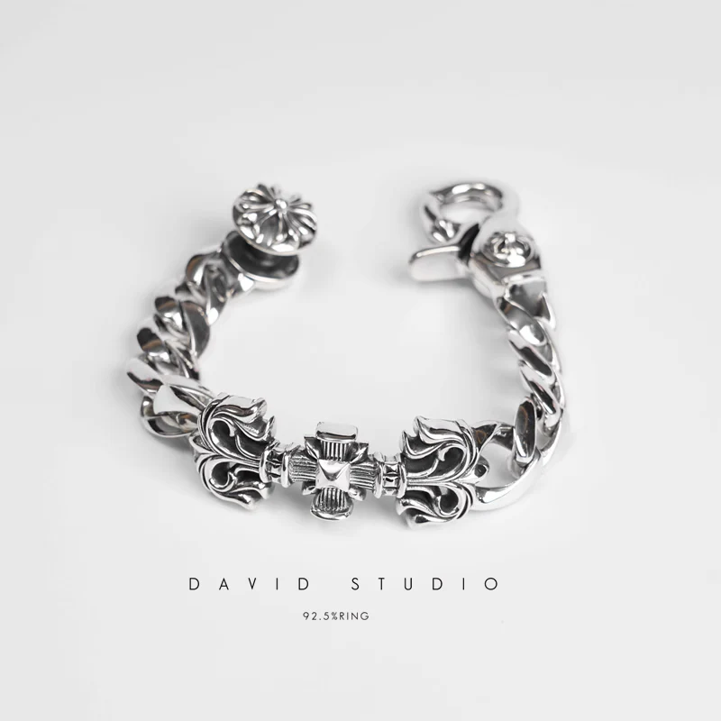 FILIGREE SQUARE CROSS CLIP BRACELET