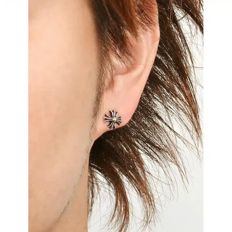 CHROME HEARTS CROSS CUT OUT STUD EARRING