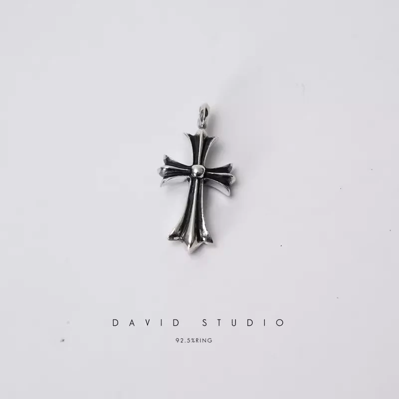 CHROME HEARTS SMALL CROSS CHARM WITH DIAMONDS