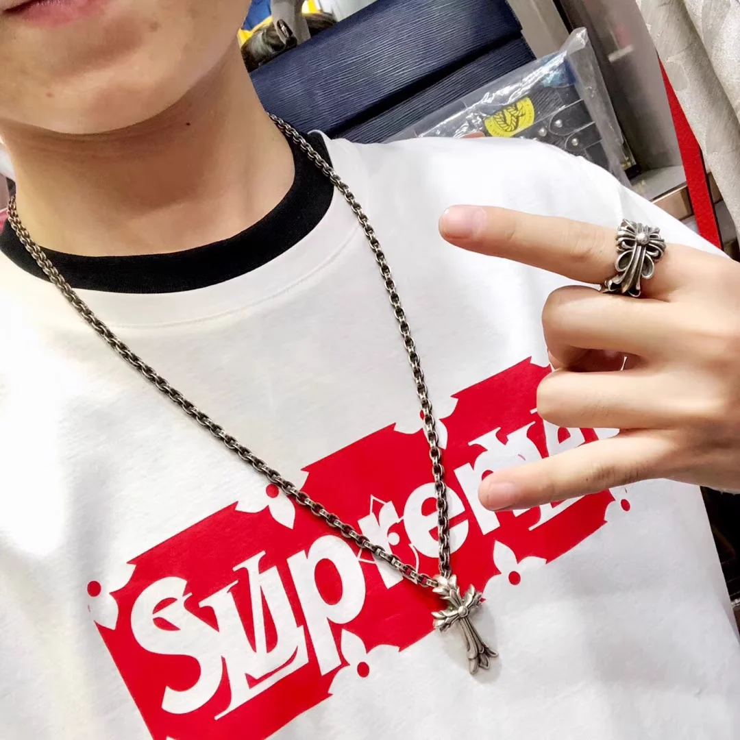 LARGE DOUBLE CROSS PENDANT – PAPER CHAIN