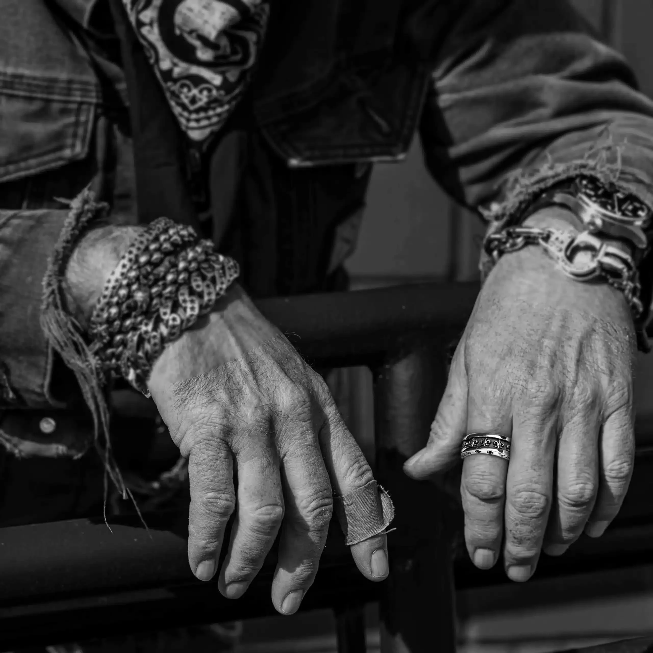 CHROME HEARTS SMALL BS FLEUR RING