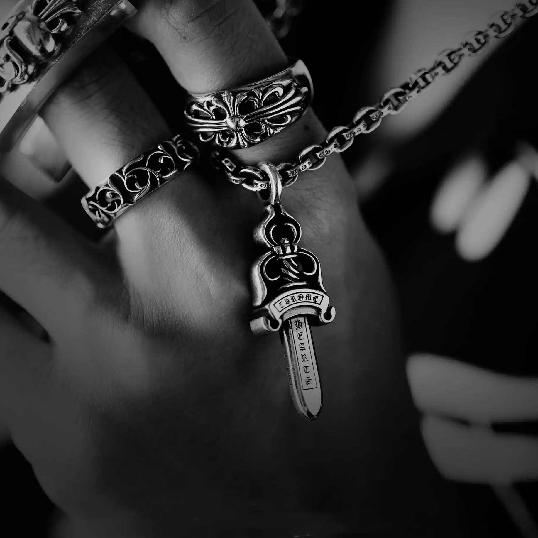 CHROME HEARTS ETERNITY VINE RING