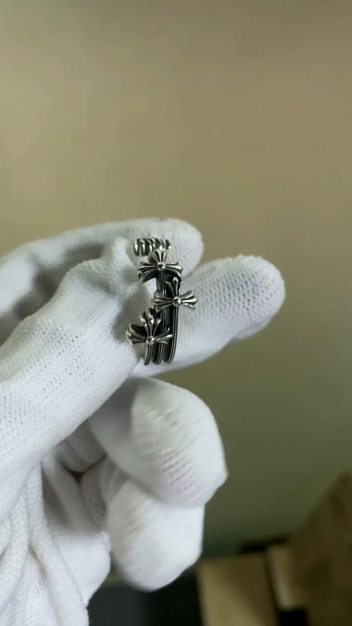 CHROME HEARTS CEMETERY HOOP RING