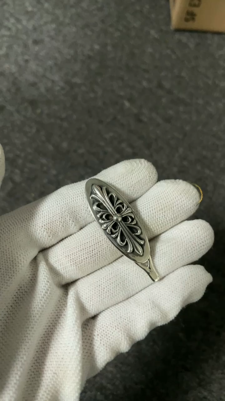 CHROME HEARTS FLORAL CROSS HAIR CLIP