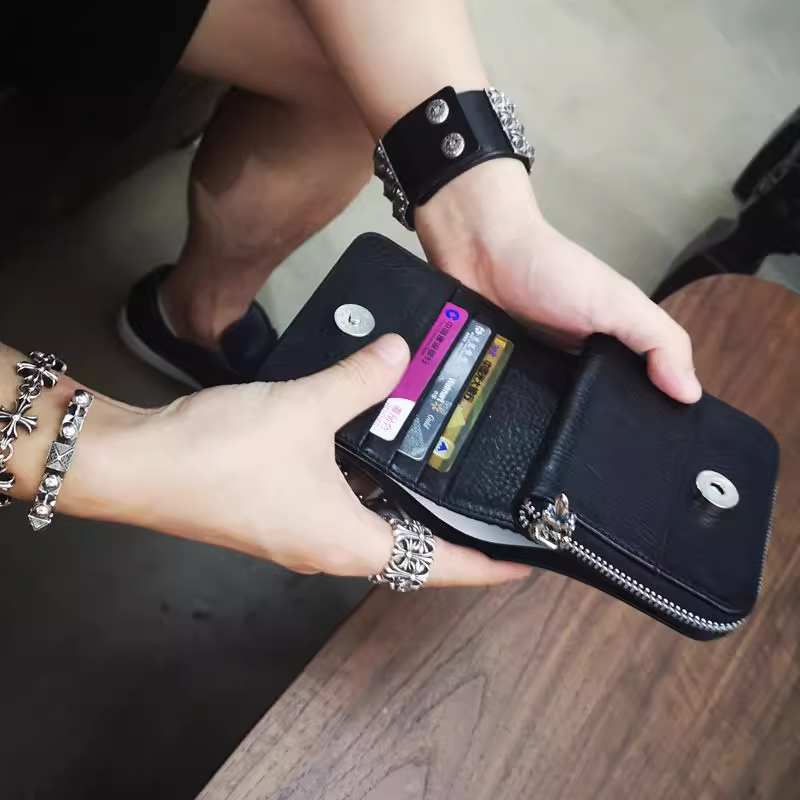 INSIDE SNAP DAGGER ZIP WALLET