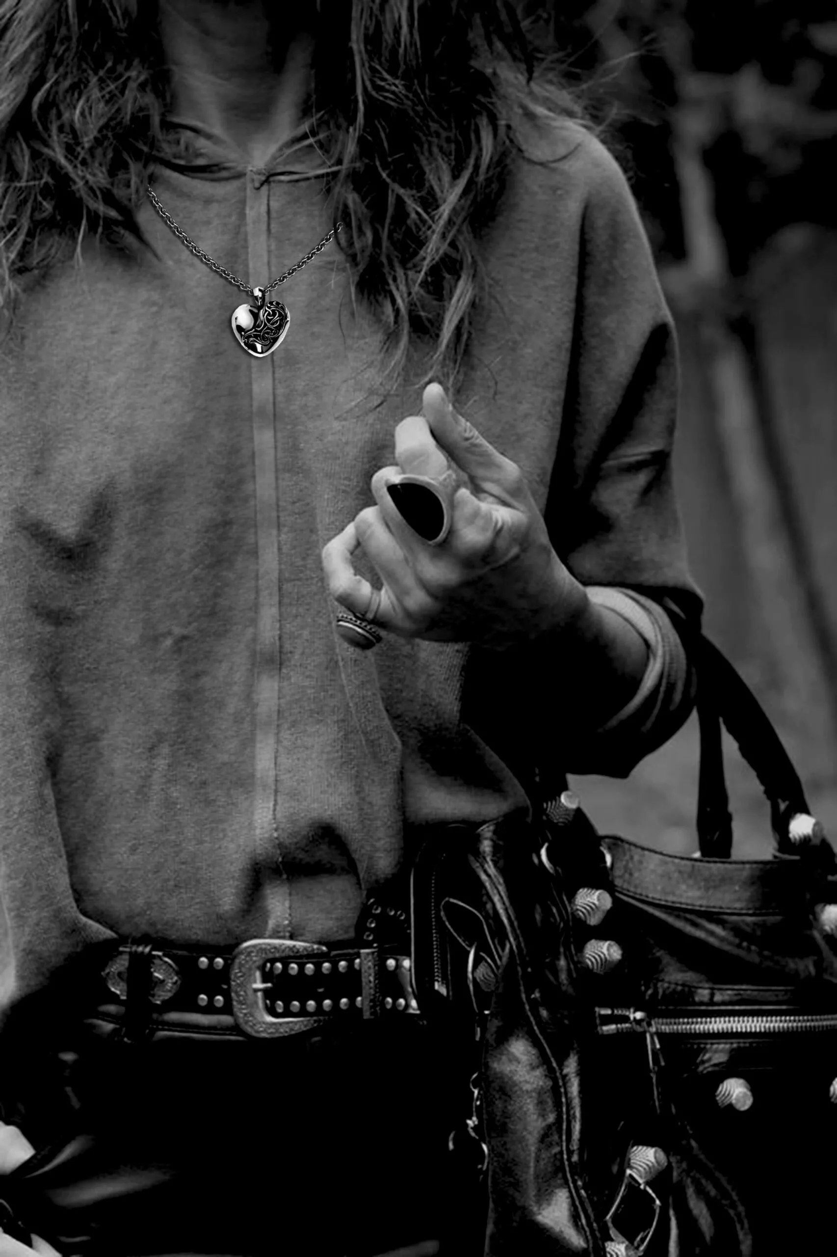 HEART LOCKET PENDANT