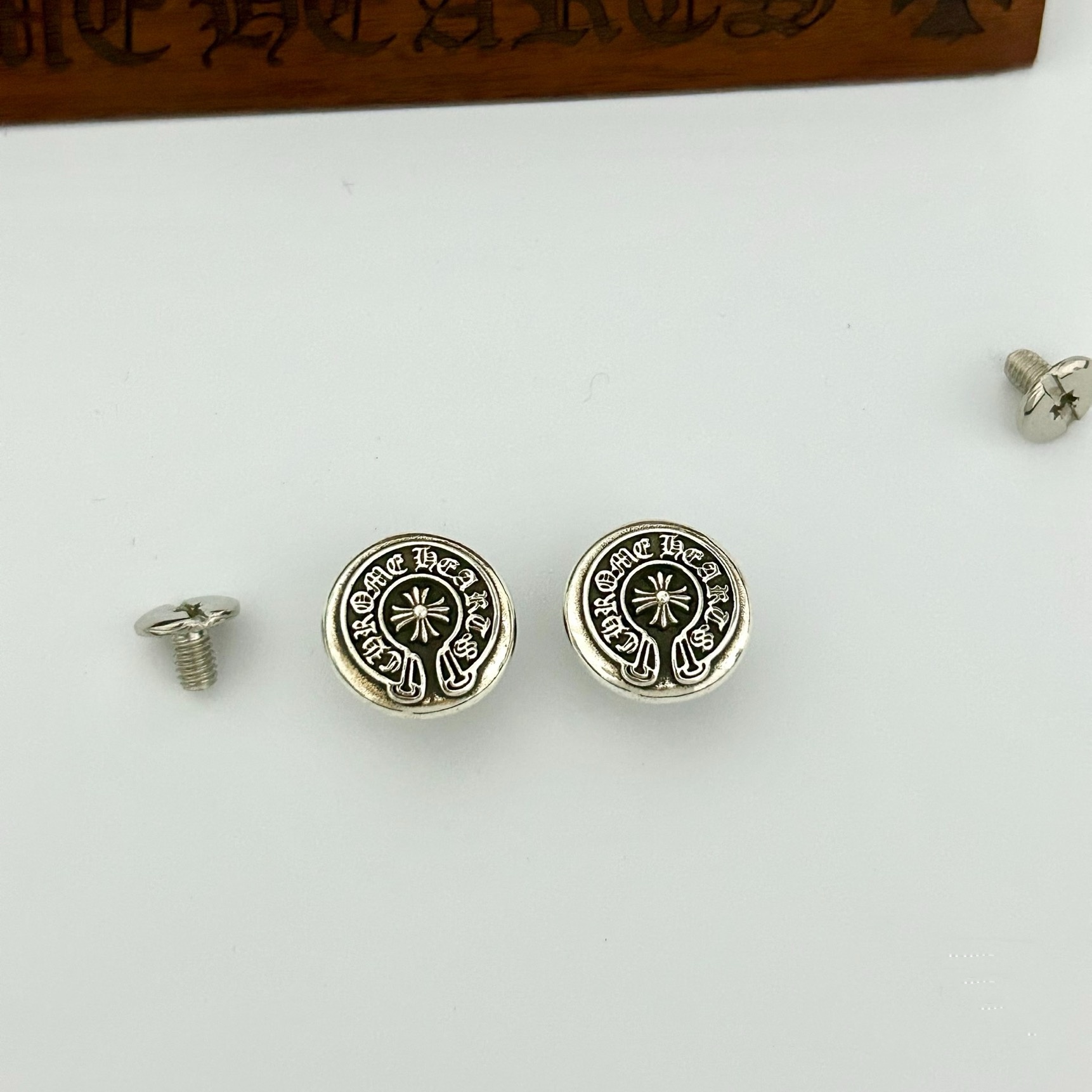 CHROME HEARTS HORSESHOE TRUN BUTTON
