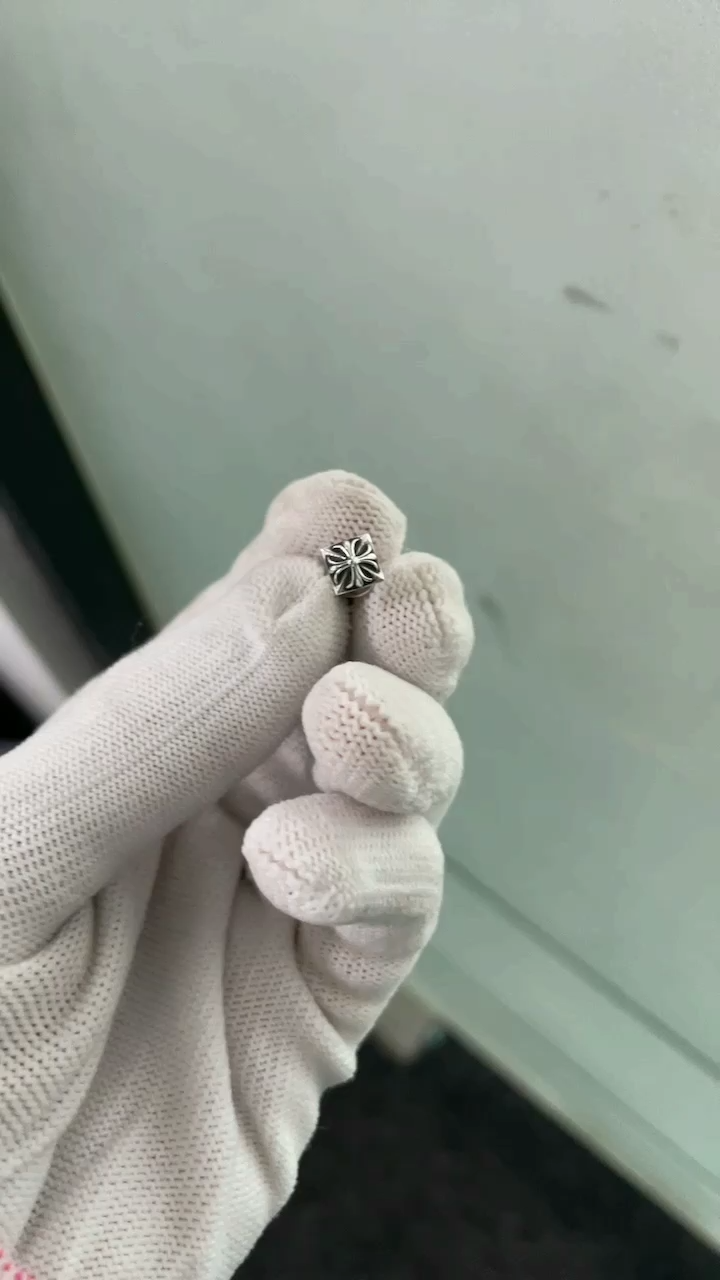CHROME HEARTS PYRAMID PLUS STUD EARRINGS