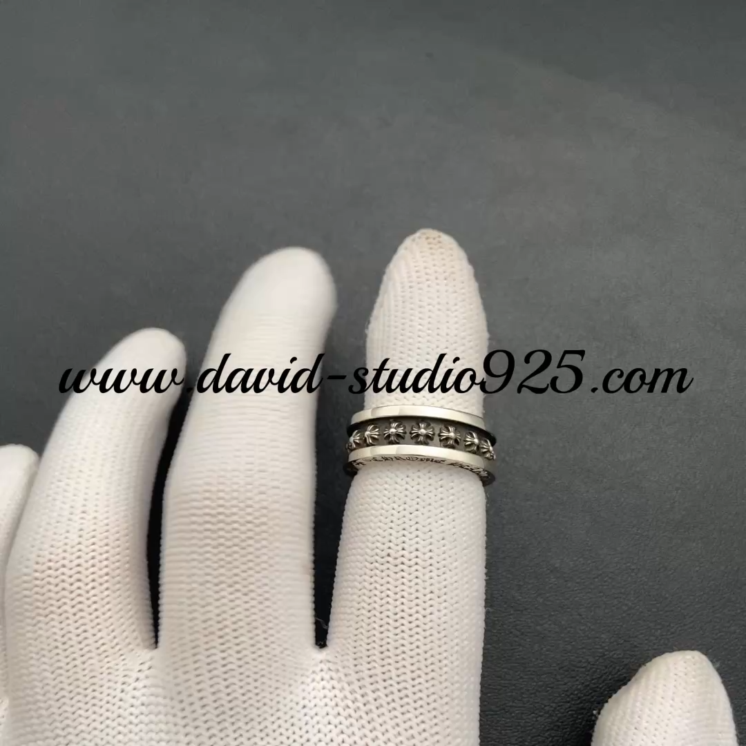 CHROME HEARTS TINY CH PLUS SPINNER RING