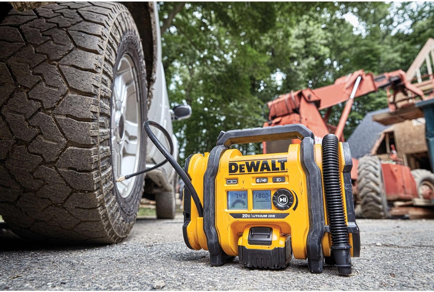 DEWALT 20V MAX Tire Inflator, Compact and Portable, Automatic Shut Off, LED Light, Bare Tool Only (DCC020IB)