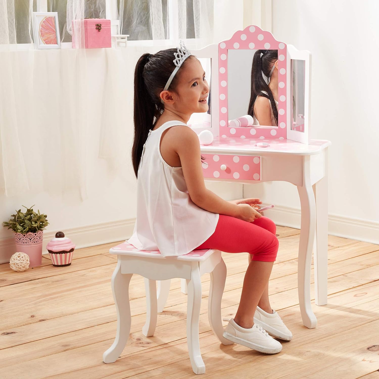 Teamson Kids Pretend Play Kids Vanity, Table & Chair Vanity Set with Mirror, Girls Makeup Dressing Table with Storage Drawer & Polka Dot Print, Gisele Collection, Pink/Gold