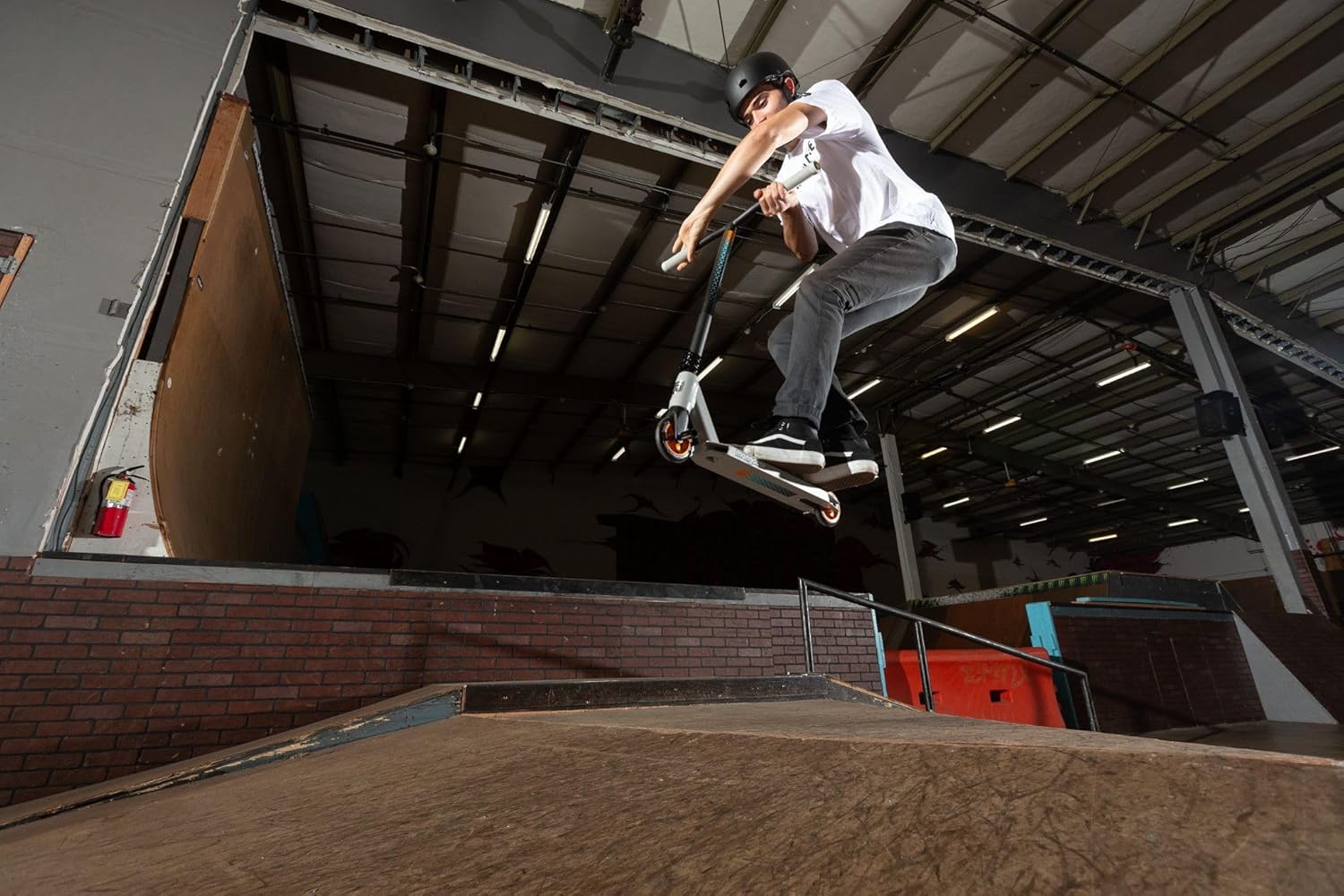 Mongoose Rise Freestyle Stunt Trick Scooter, For Kids Youth Adult Men Women Ages 8 Up, Lightweight Alloy Deck & Heavy-Duty Frame Up to 220 lbs., Bike-Style Grip, T-Bar Handlebar and High Impact Wheels