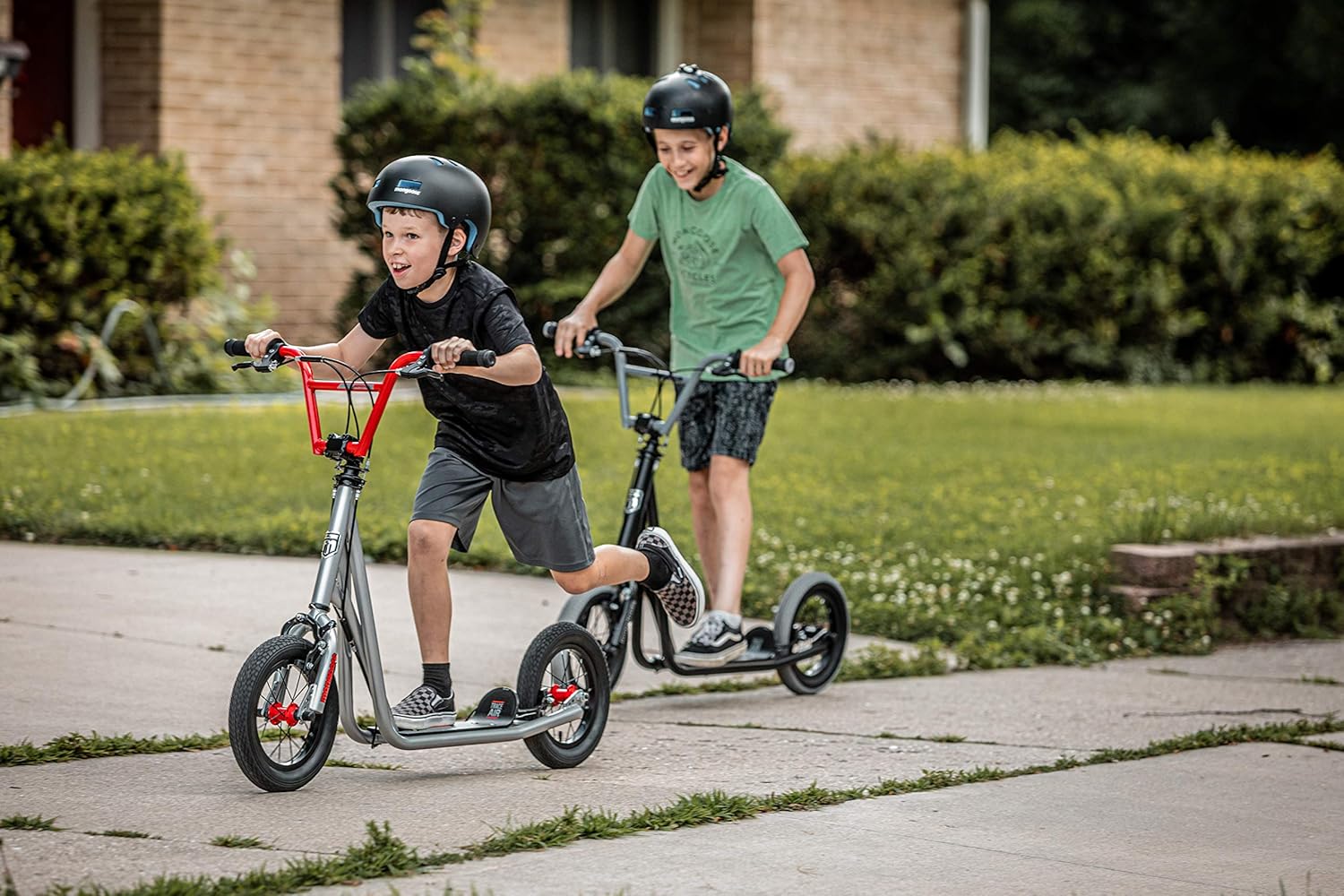 Mongoose Trace Air Non-Electric Scooter for Youth Boys Girls Age 8+ Year Old, Max Weight of 220 lbs., 12-Inch Air Tires, Non-Folding Design, Adjustable Height Stem, BMX-Style Handlebar, Wide Foot Deck