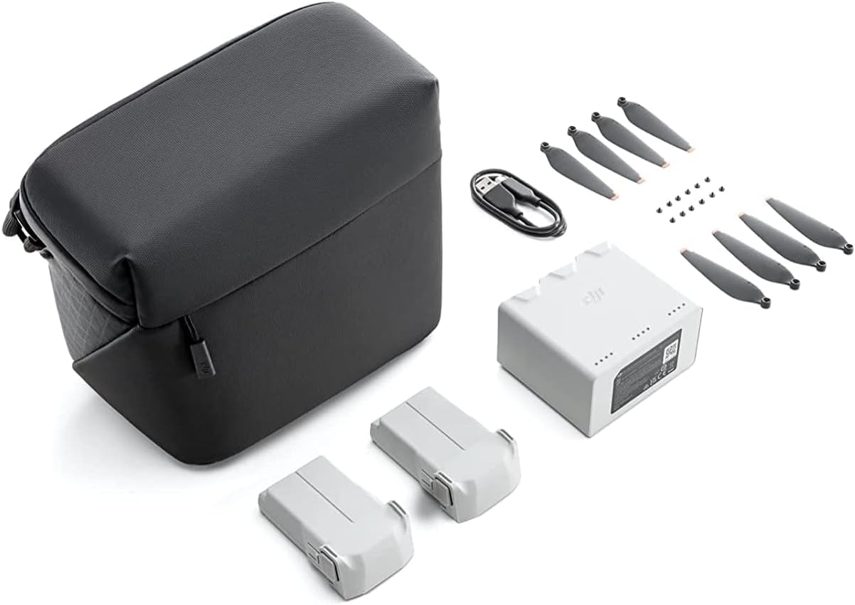 DJI Mini 3 Pro Fly More Kit Plus, incluye dos baterías de vuelo inteligentes Plus, un concentrador de carga bidireccional, control remoto, cable de datos, bolsa de hombro, hélices de repuesto y