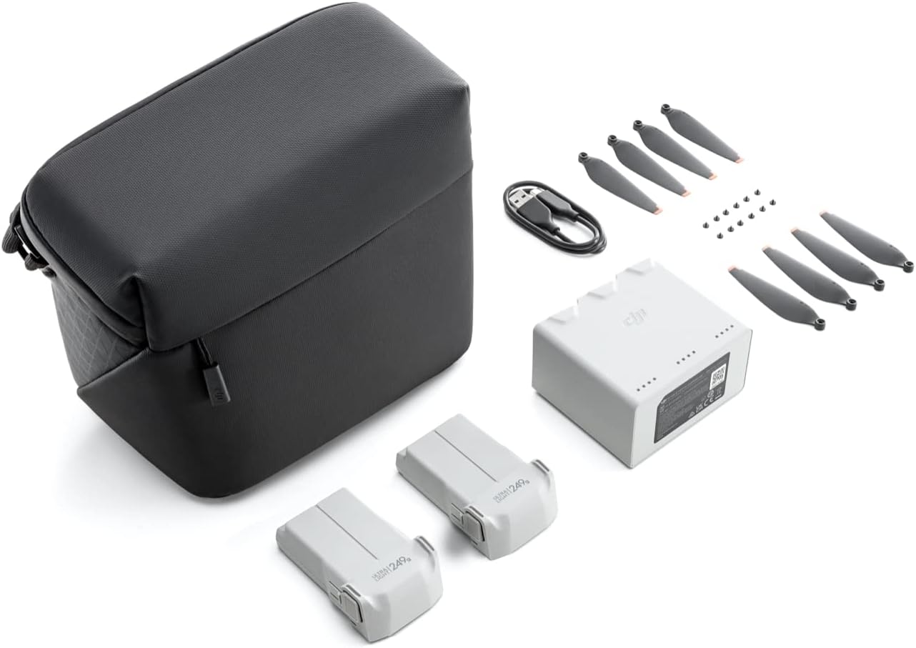 DJI Mini 3 Pro Fly More Kit Plus, incluye dos baterías de vuelo inteligentes Plus, un concentrador de carga bidireccional, control remoto, cable de datos, bolsa de hombro, hélices de repuesto y
