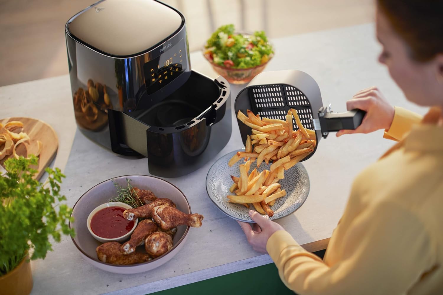 Philips Essential Airfryer XL 2.65lb/6.2L Capacity Digital Airfryer with Rapid Air Technology, Starfish Design, Easy Clean Basket, Black, (HD9270/91)
