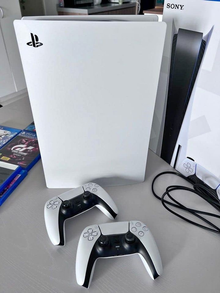 PlayStation PS5 Console – God of War Ragnark Bundle