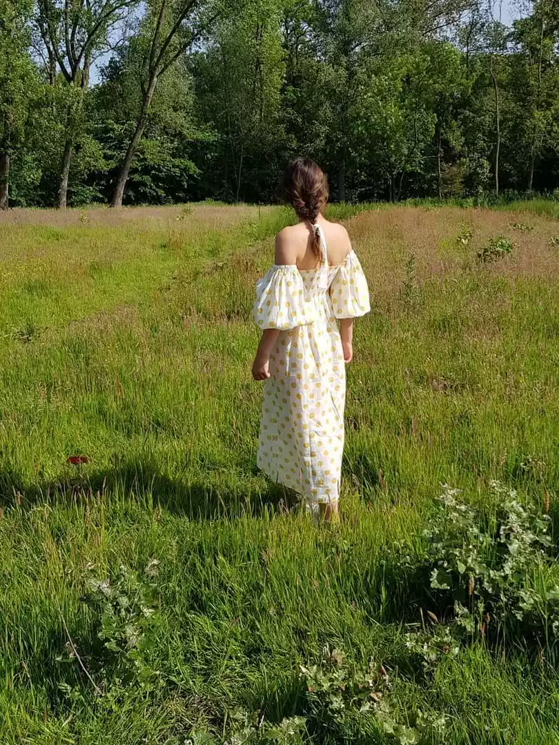 Yellow polka dot pure linen sleeved French one-line shoulder square collar dress