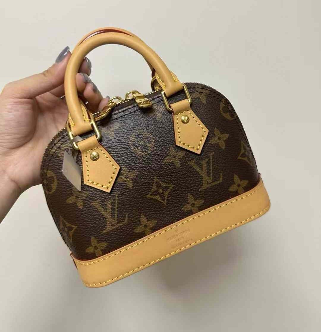 LV NANO ALMA M82717