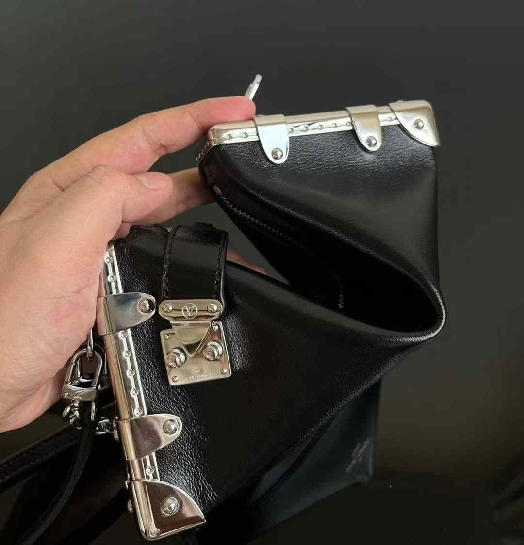 LV Fall-Winter 2024 Sho Slim Trunk  M25445