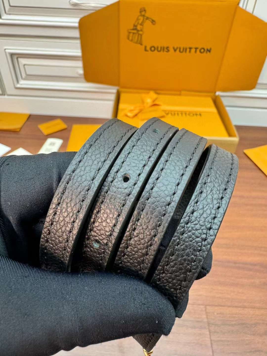 LV  OnTheGo BB M46993