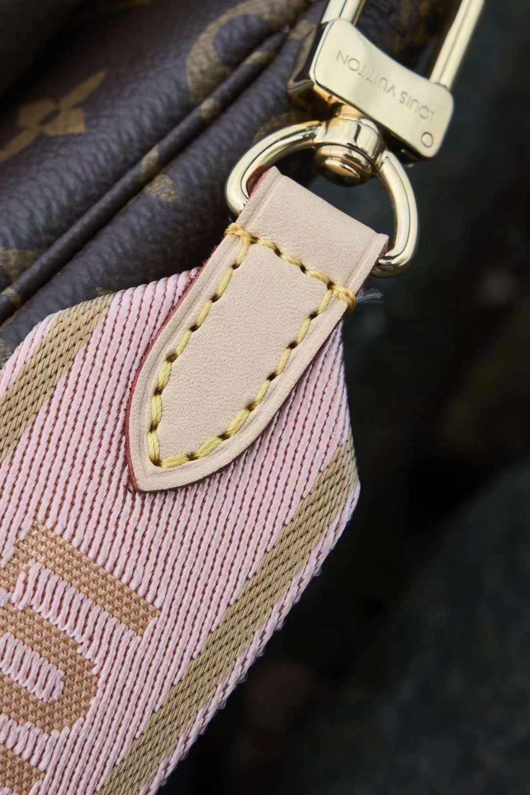 LV MULTI POCHETTE ACCESSOIRES Bag M44813/44840