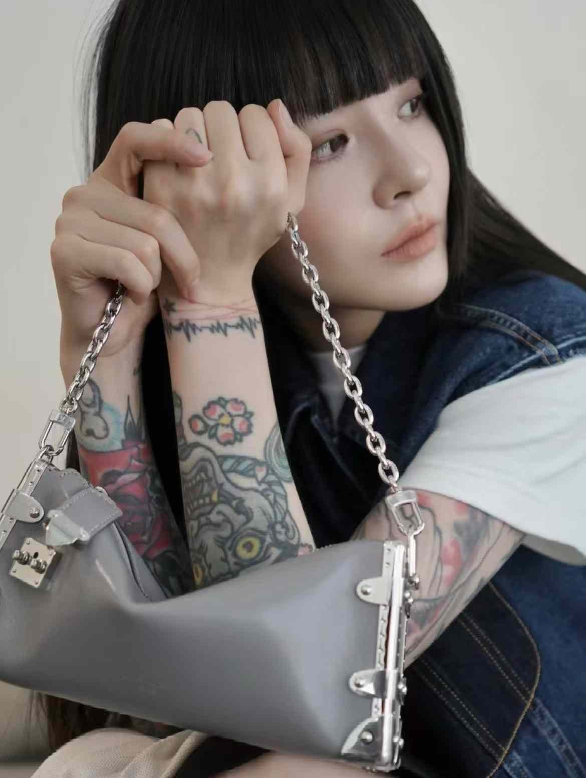 LV Fall-Winter 2024 Sho Slim Trunk M12596