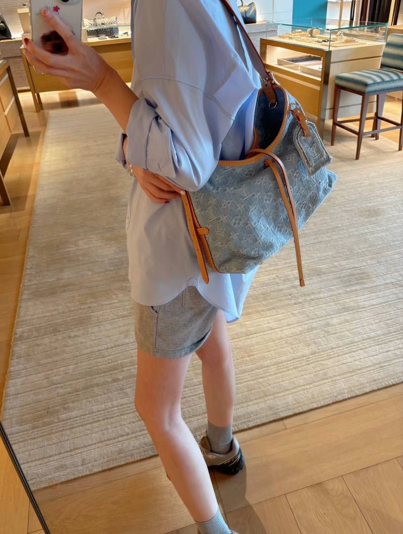 LV CARRYALL Small handbag