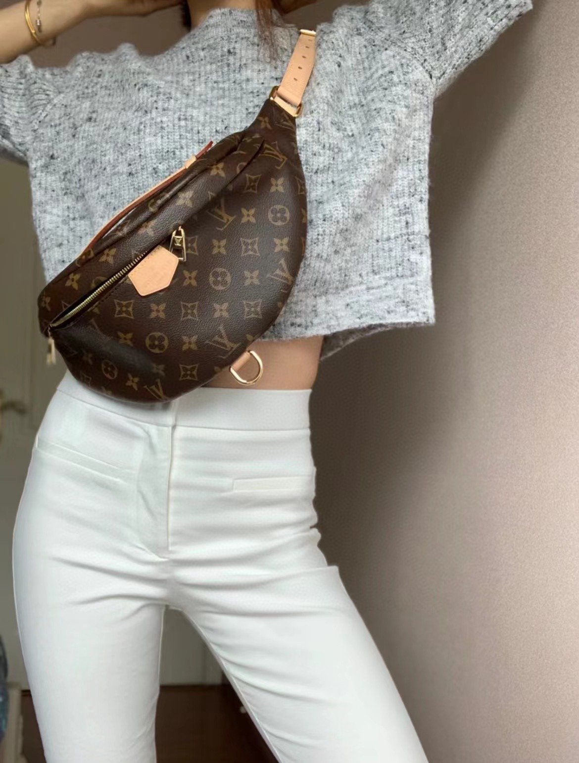LOUIS VUITTON BUMBAG M43644