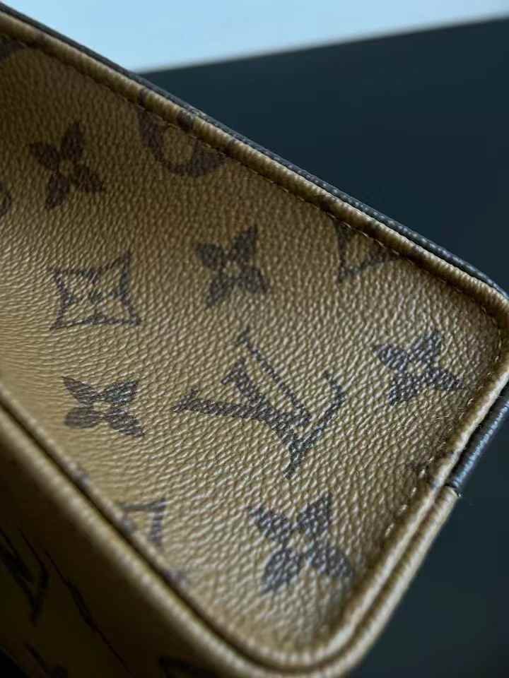 LV OnTheGo BB M46839