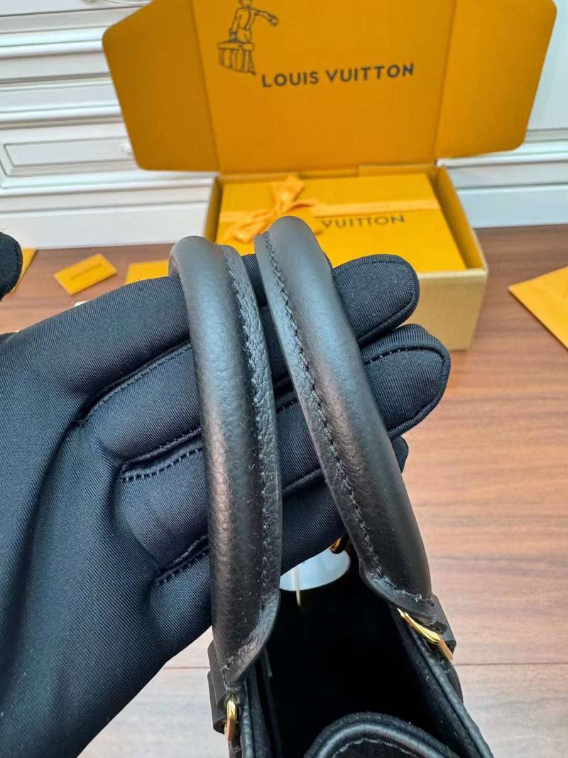 LV  OnTheGo BB M46993